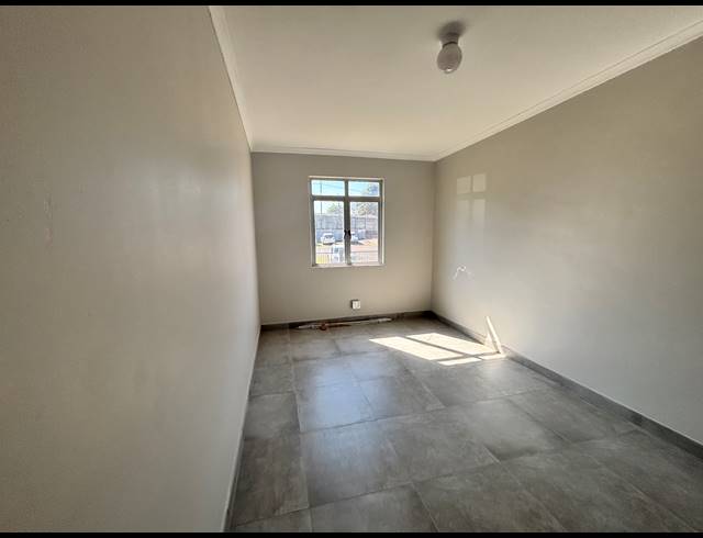 3 BEDROOM FLAT TO LET IN SEA VIEW